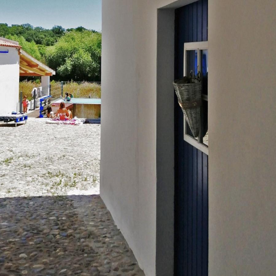 Azoia 10 - Hostel & Casas De Campo Azoia de Baixo Zewnętrze zdjęcie